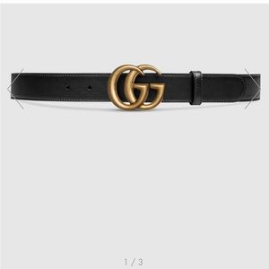 GUCCI Leather belt with Double G buckle